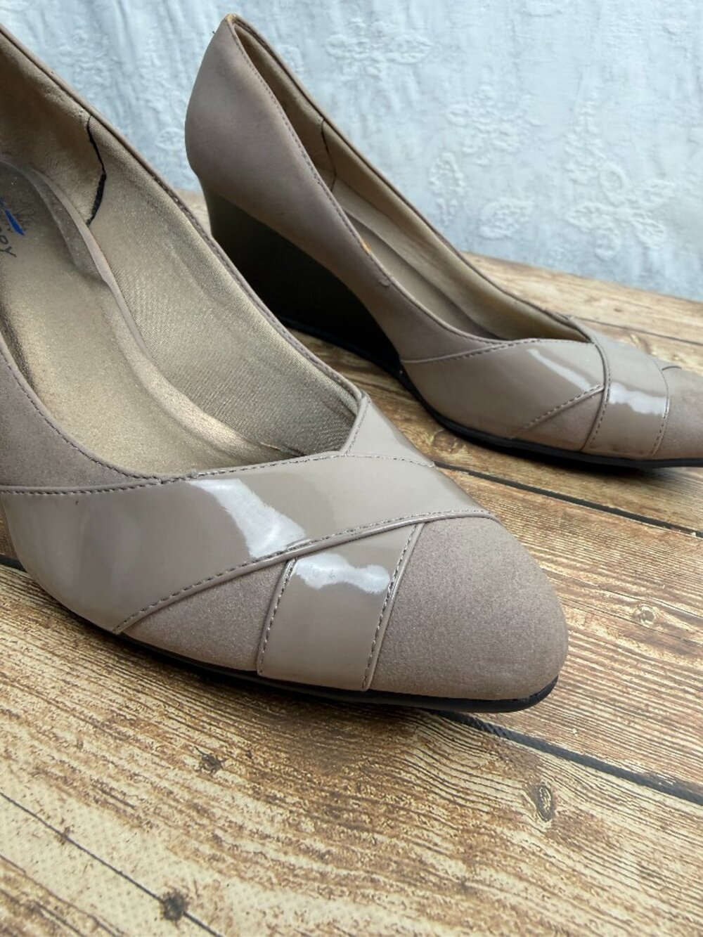LifeStride Flex Memory Foam Women’s Wedge Pumps Taupe Beige Size 10